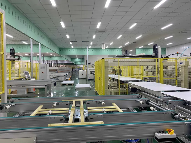 北京首净承建的金茂绿建实验室基地II期厂房装修施工项目现场图